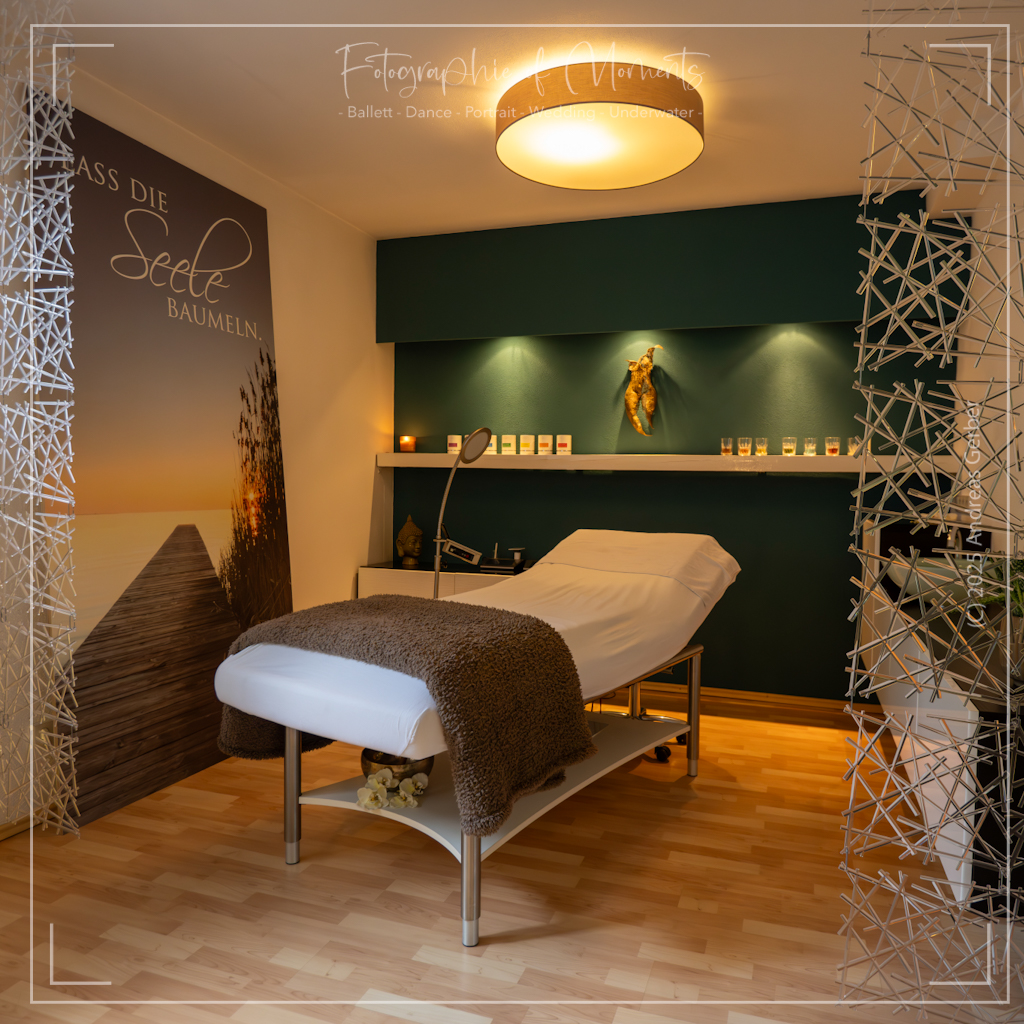 Moderner Behandlungsraum im Kosmetikstudio Karlsruhe mit ruhiger Atmosphäre